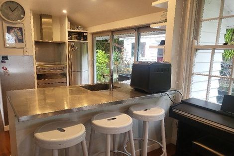 Photo of property in 65 Wadestown Road, Wadestown, Wellington, 6012