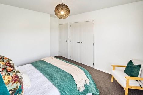 Photo of property in 49 Sunstone Crescent, Brown Owl, Upper Hutt, 5018