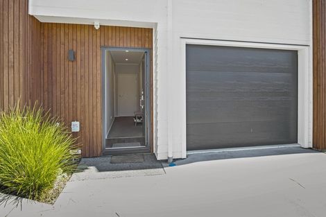 Photo of property in 20u4 Hunter Street, Hamilton Lake, Hamilton, 3204