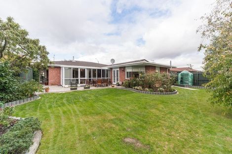 Photo of property in 98 John F Kennedy Drive, Milson, Palmerston North, 4414