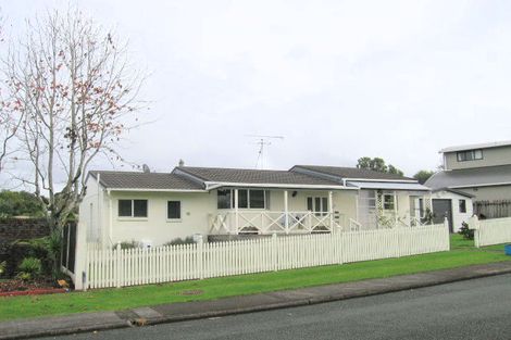 Photo of property in 60 Rosario Crescent, Red Beach, 0932