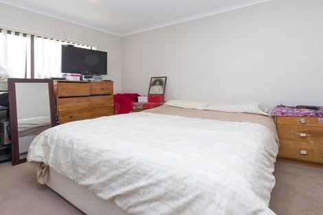 Photo of property in 71 Keri Vista Rise, Papakura, 2110