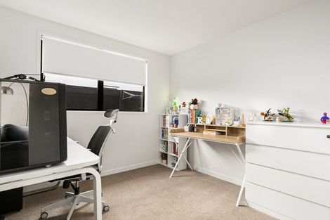 Photo of property in 31 Hinaki Street, Poike, Tauranga, 3112