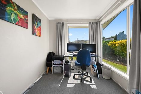 Photo of property in 2 Montana Place, Dinsdale, Hamilton, 3204