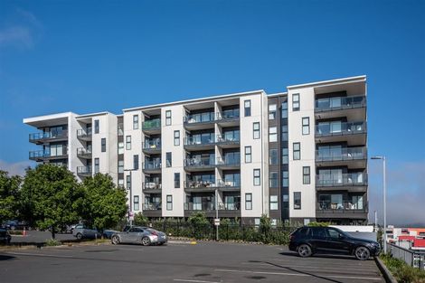 Photo of property in 1/37 Woodlands Crescent, Browns Bay, Auckland, 0630