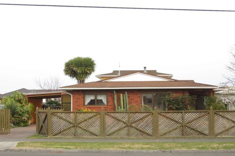 Photo of property in 1/12 Avenue Road, Greenmeadows, Napier, 4112