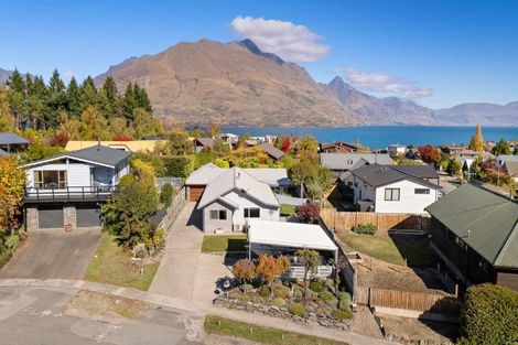 Photo of property in 1 Kelvin Place, Kelvin Heights, Queenstown, 9300