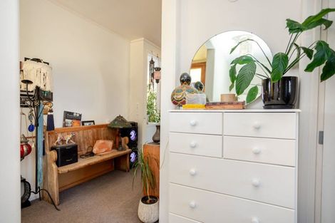 Photo of property in 28 Fox Street, Woodville, 4920