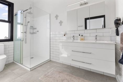 Photo of property in 17 Ferguson Street, Newtown, Wellington, 6021