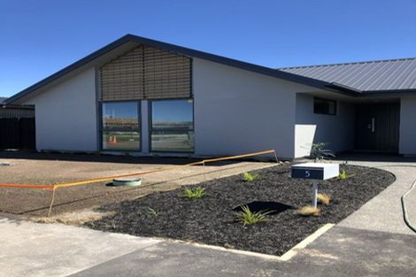 Photo of property in 5 Tussle Grove, Halswell, Christchurch, 8025