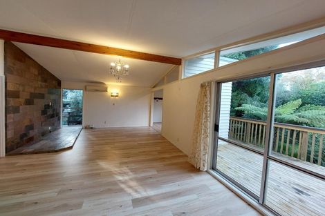 Photo of property in 22 Korotaha Terrace, Rothesay Bay, Auckland, 0630