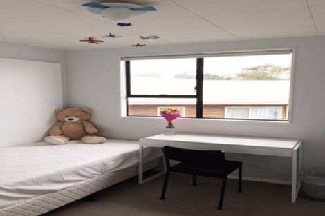 Photo of property in 3/70 Hogans Road, Glenfield, Auckland, 0629