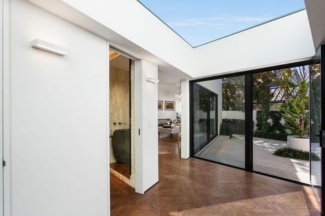 Photo of property in 66 Fendalton Road, Fendalton, Christchurch, 8014