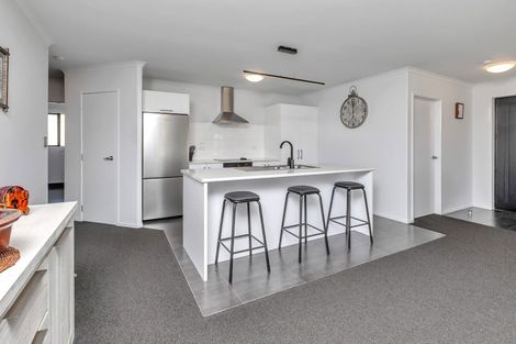 Photo of property in 33 Ocean View Rise, Ruakaka, 0116