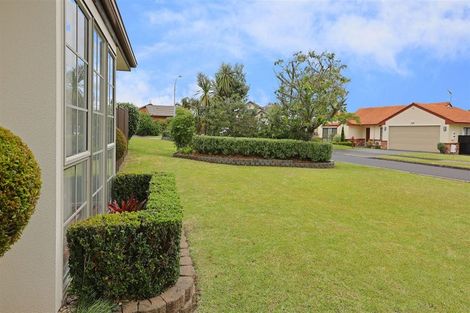 Photo of property in 22 Graven Court, Henderson, Auckland, 0612