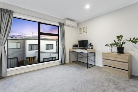 Photo of property in 7 Sacred Kingfisher Road, Hobsonville, Auckland, 0616