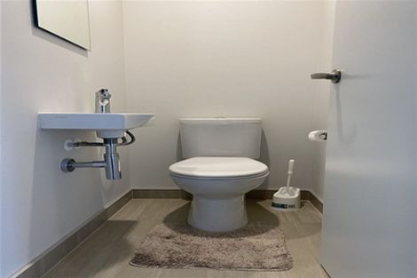 Photo of property in 32 Liberation Road, Papakura, 2110