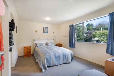 Photo of property in 1a Chester Road, Tawa, Wellington, 5028