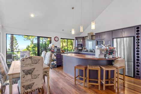 Photo of property in 242 Konini Road, Titirangi, Auckland, 0604