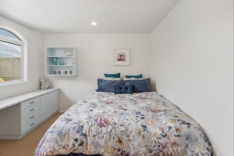 Photo of property in 14 Charles Street, Westshore, Napier, 4110