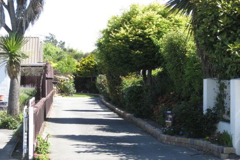Photo of property in 185 Memorial Avenue, Burnside, Christchurch, 8053