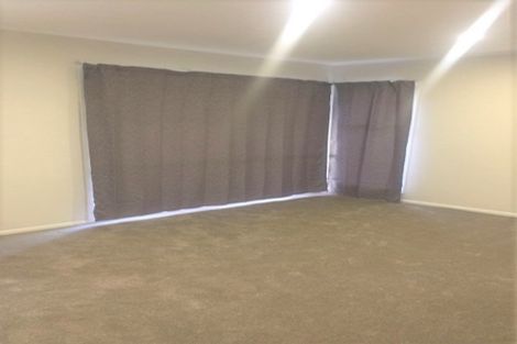 Photo of property in 44 Kervil Avenue, Te Atatu Peninsula, Auckland, 0610