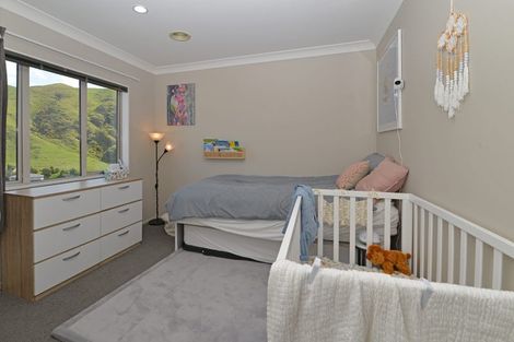 Photo of property in 5a Gifford Grove, Churton Park, Wellington, 6037