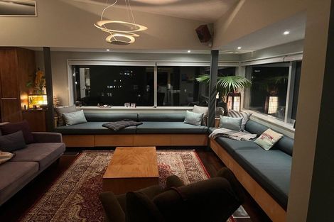 Photo of property in 10 Cave Road, Houghton Bay, Wellington, 6023