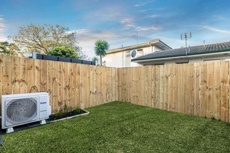 Photo of property in 5/36 Edmonton Road, Henderson, Auckland, 0612