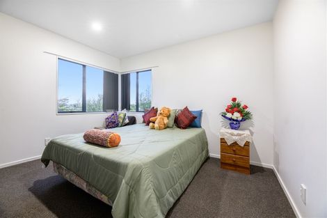 Photo of property in 10 San Pablo Way, Henderson, Auckland, 0612