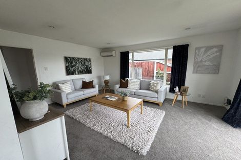 Photo of property in 17 Broadbent Street, Riccarton, Christchurch, 8041