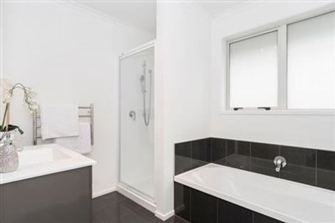 Photo of property in 30 Livingstone Drive, Papamoa Beach, Papamoa, 3118