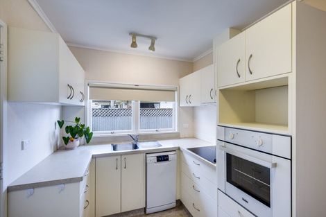 Photo of property in 3/180 Gloucester Street, Taradale, Napier, 4112