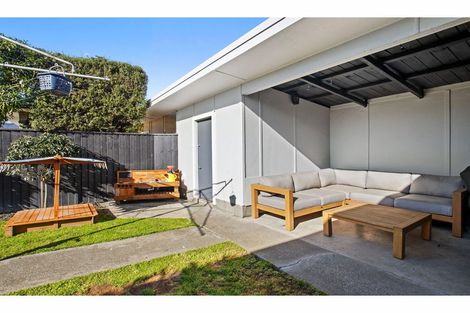 Photo of property in 205 Centaurus Road, Saint Martins, Christchurch, 8022