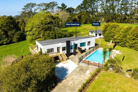 Photo of property in 65 Annett Road, Kumeu, 0891