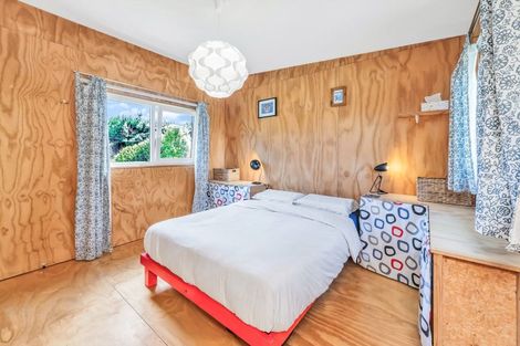 Photo of property in 5 Cross Street, Coalgate, 7673