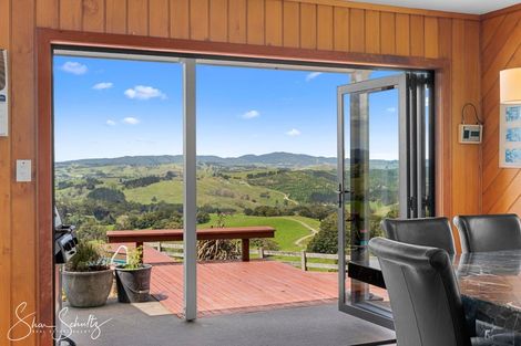 Photo of property in 338 Wairere Road, Waitakere, Henderson, 0782