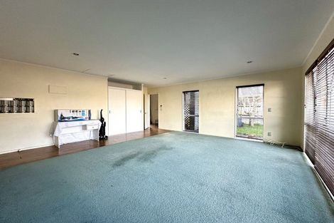Photo of property in 22 Millstream Drive, Henderson, Auckland, 0610
