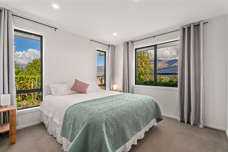 Photo of property in 19 Matipo Street, Wanaka, 9305