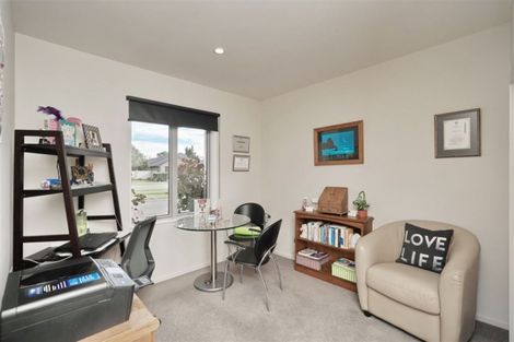 Photo of property in 5 Melville Crescent, Rolleston, 7614