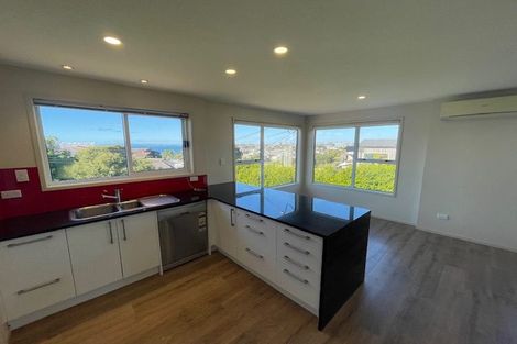 Photo of property in 1/28 Beach Road, Castor Bay, Auckland, 0620