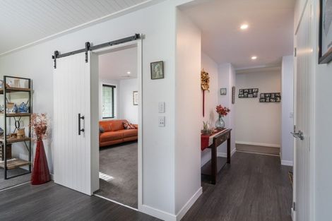Photo of property in 11 Lochinvar Lane, Acacia Bay, Taupo, 3385