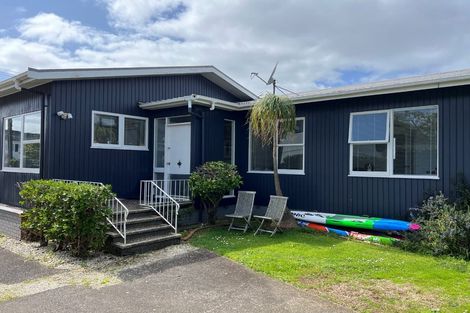 Photo of property in 1 Frater Avenue, Milford, Auckland, 0620