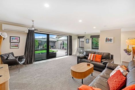 Photo of property in 92a Palmers Road, New Brighton, Christchurch, 8083