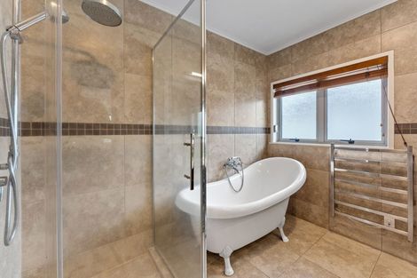 Photo of property in 11 Katui Street, Castor Bay, Auckland, 0620