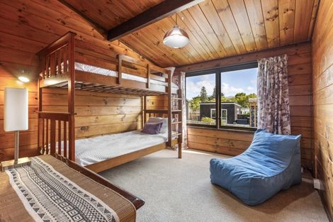 Photo of property in 23 Cliff Street, Raglan, 3225