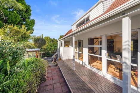 Photo of property in 19 Blundell Place, Chatswood, Auckland, 0626