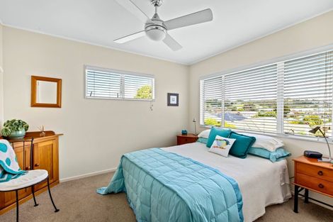 Photo of property in 12 Palmgreen Court, Stanmore Bay, Whangaparaoa, 0932