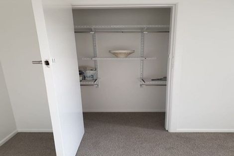 Photo of property in 72 Kenmore Street, Newlands, Wellington, 6037