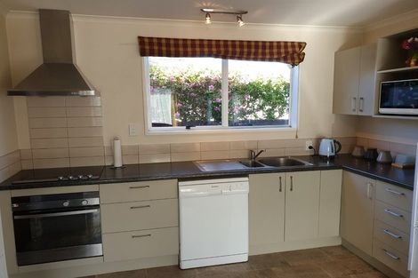 Photo of property in 18 Heaphy Place, Casebrook, Christchurch, 8051